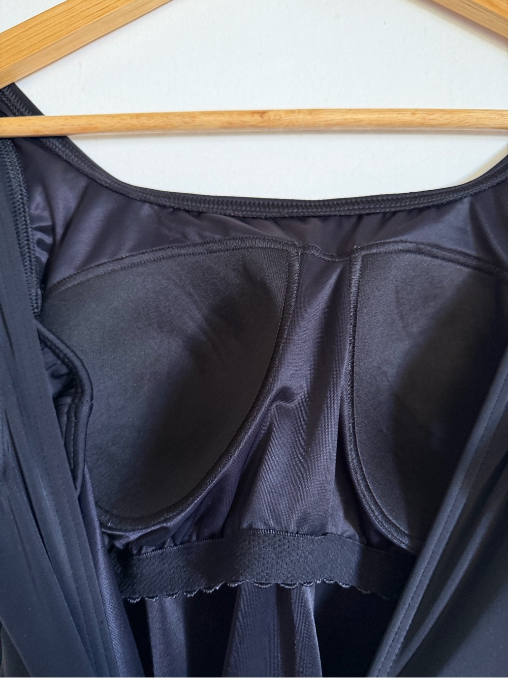 Lands’ End Black Classic Neutral Beach Padded One Piece Swimsuit size 16 EUC - Picture 4 of 6